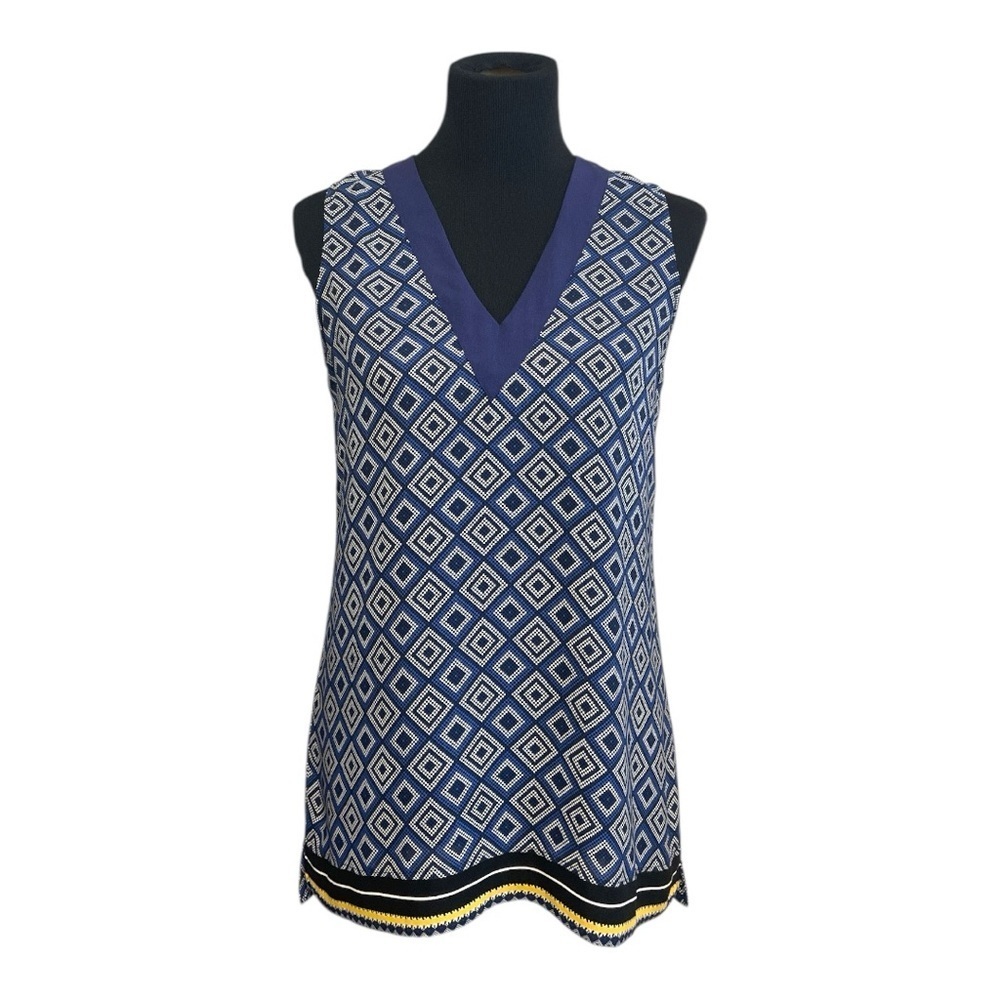 NYDJ Diamond Pattern V-Neck Sleeveless Top